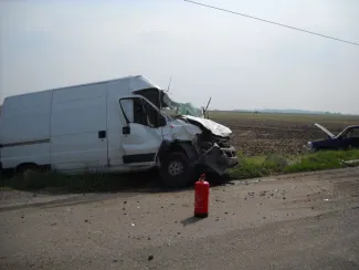 Két autó ütközött a  443 sz. úton