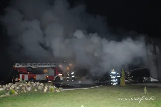 Kigyulladt a gyomaendrődi raklapgyár